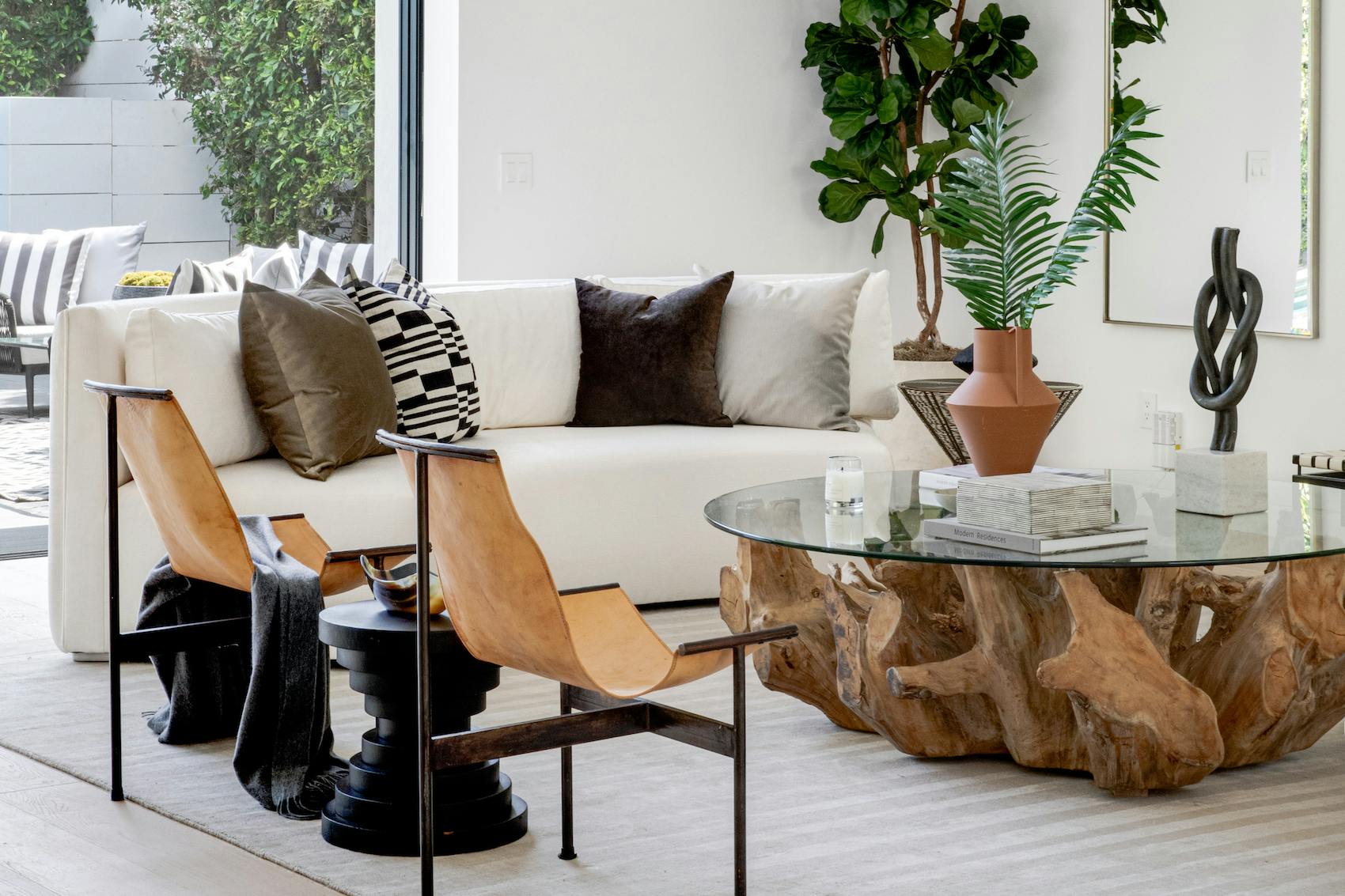 Meridith-Baer-Home-Home-Staging-Southern-California-West-Hollywood-Organic-Modern-Luxury-Homes-Modern-and-Contemporary-Living-Room-Chairs-and-Couch